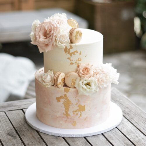 Demo wedding cake two tiered